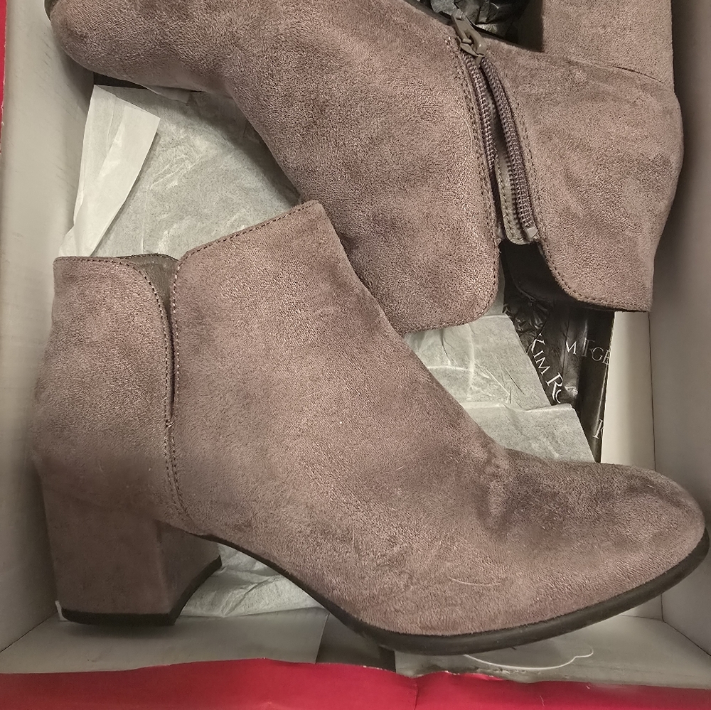Kim Rogers ladies grey boots